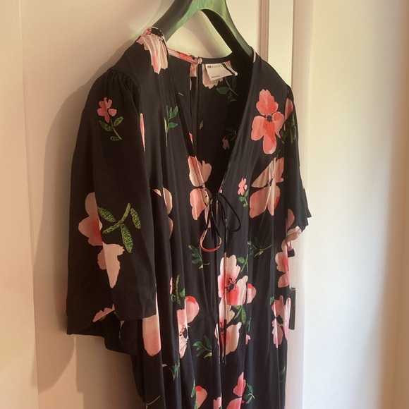 ASOS Design Floral Jumpsuit with Flutter Sleeves - Picture 5 of 13